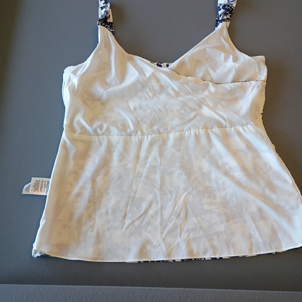 Donna Karan White Top with Blue Floral Print Size Medium Side Zipper fully Lined - Picture 9 of 10
